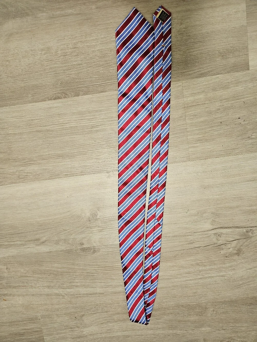 Donald J. Trump Signature Collection Silk Tie Red Blue Striped Hand Made
